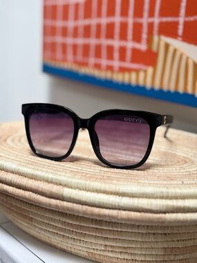 Designer Style Black Square Sunglasses Gradient Lens Oversized Italy